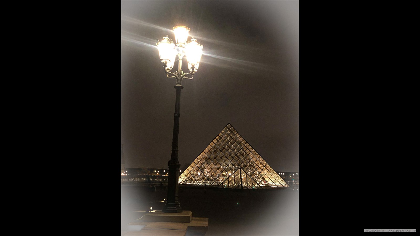  MUSEO DE LOUVRE DE MADRUGADA