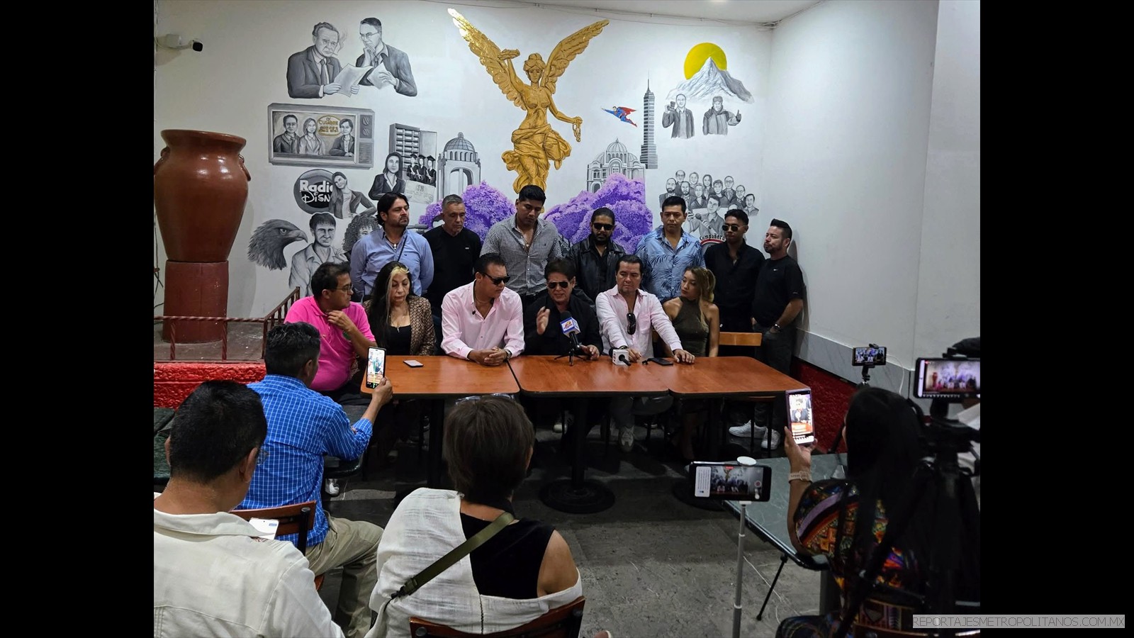 ANTES DE SU PRESENTACION EXCLUSIVA 
