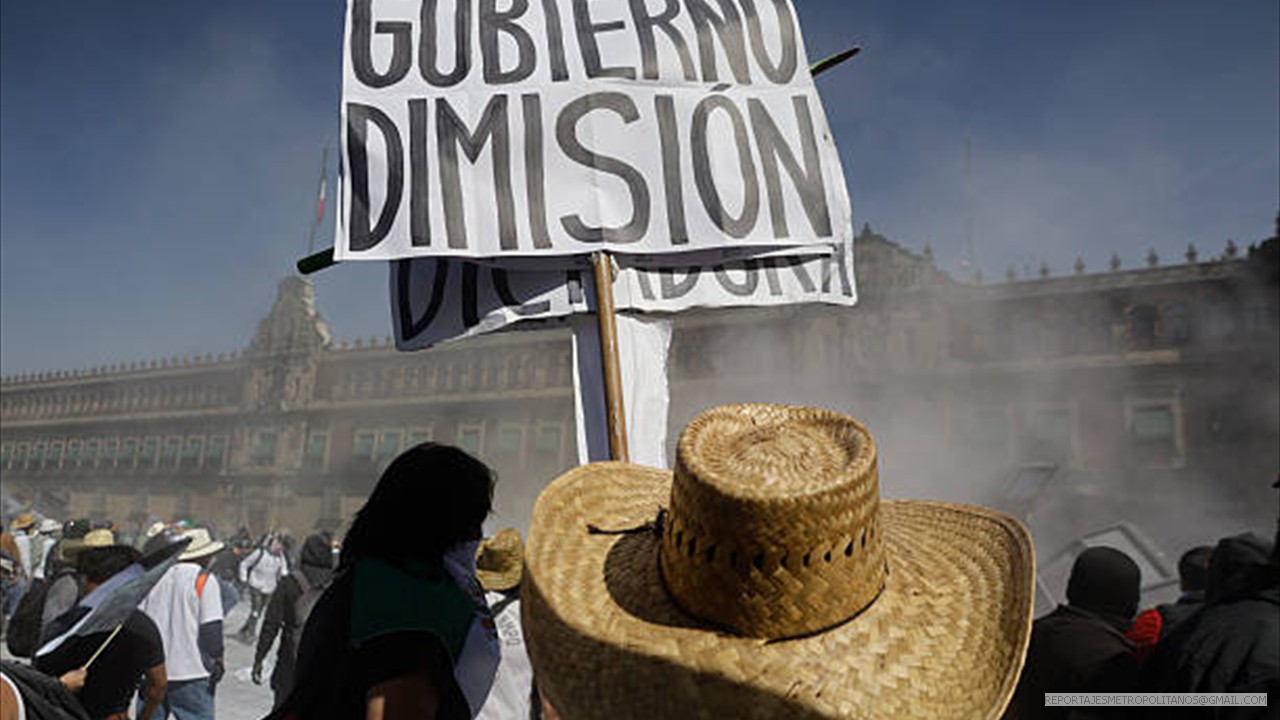 EXIGIERON DESTITUCION O REVOCACION PARA LA PRESIDENTA