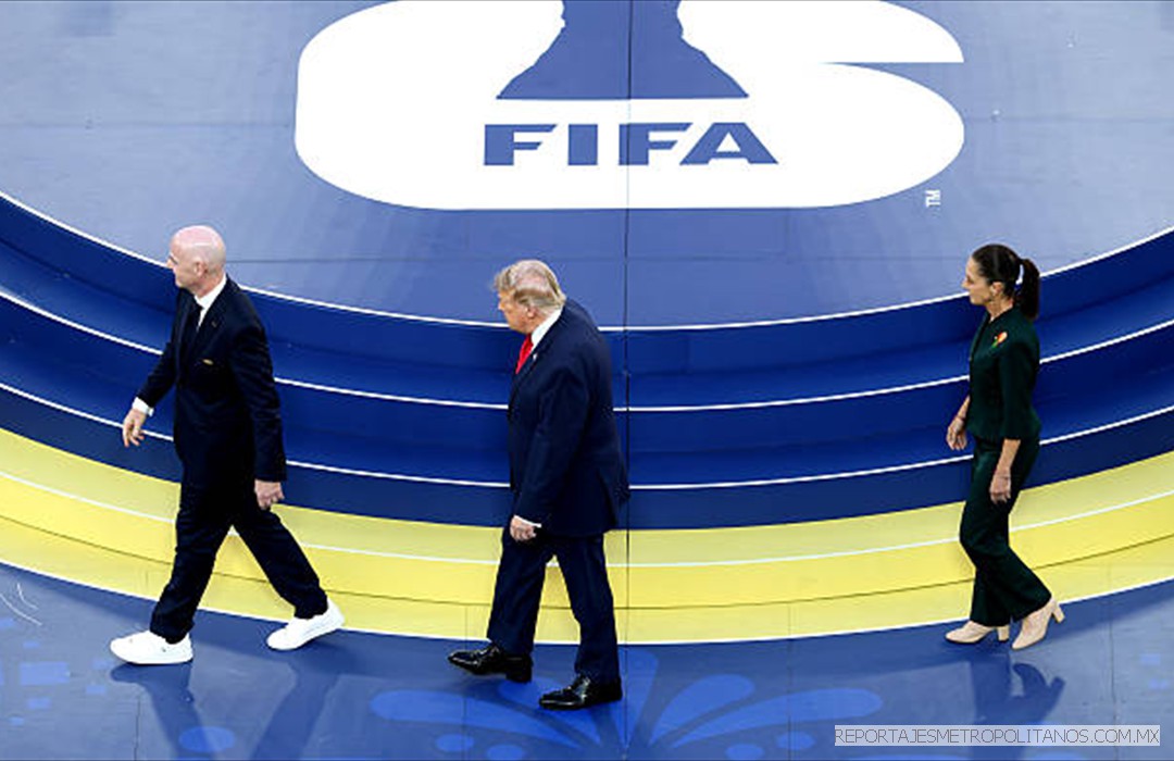 Gianni Infantino,  Donald Trump,  Claudia Sheinbaum en la ceremonia de entrega de premios tras la final de la Copa Mundial de la FIFA 2026