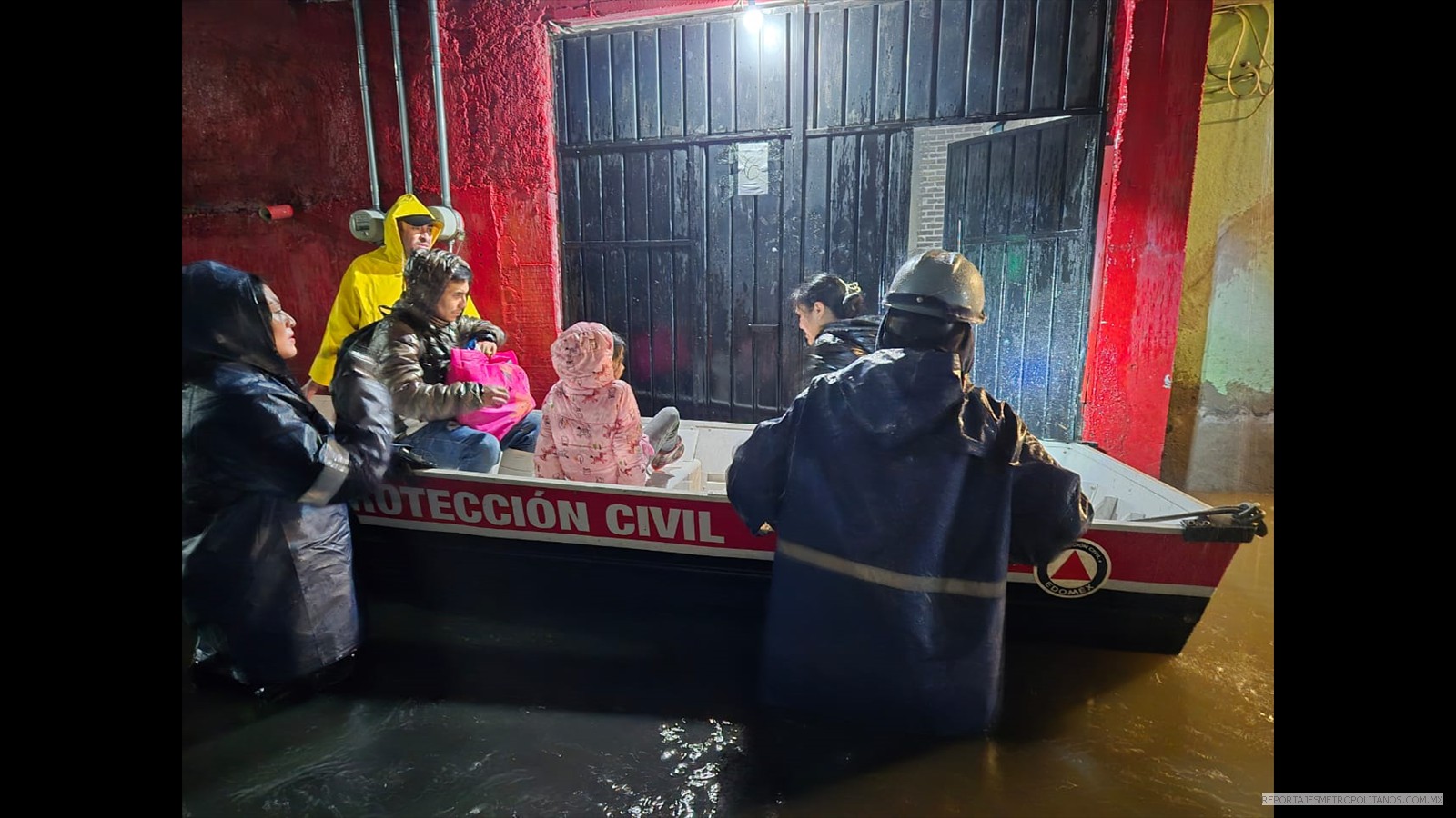 CHALCO LLEVA 17  DÍAS BAJO EL AGUA