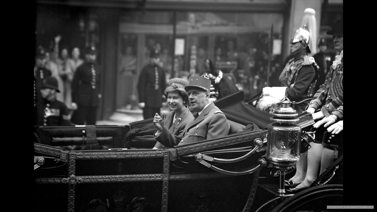 Con el presidente francés, Charles de Gaulle, en  Bucjingham el 4 de mayo de 1960